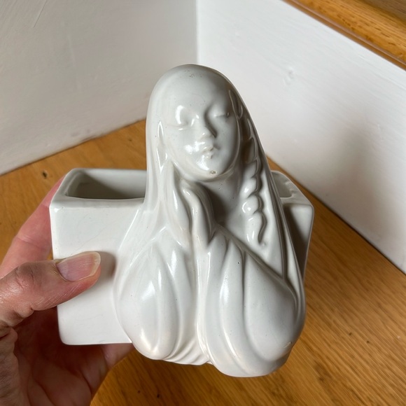 Vintage Mother Mary Haeger Planter, Small - Picture 2 of 10
